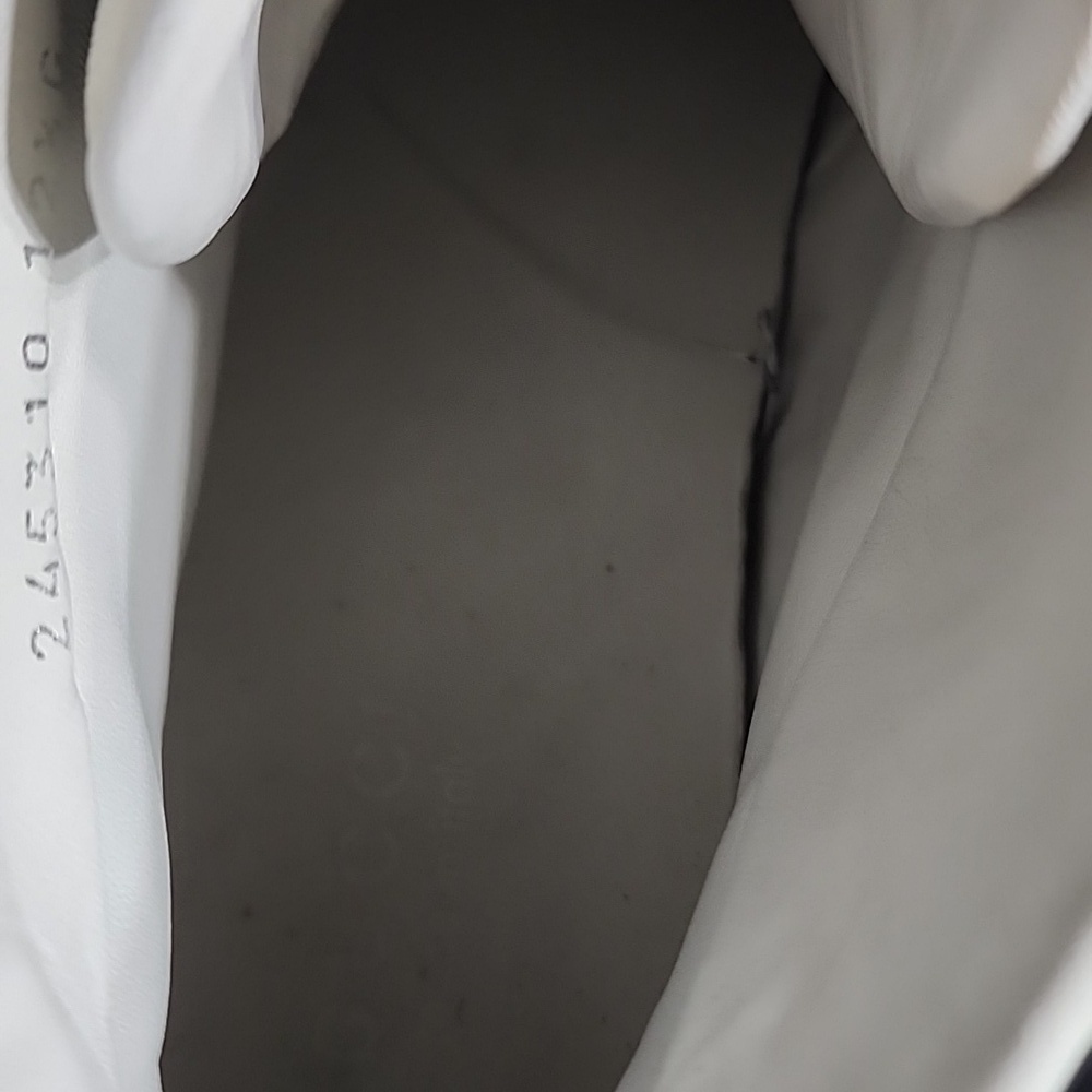 Gucci Men's Monochrome High-Top Sneakers - Picture 7 of 9